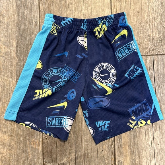 Boys Nike Dri-FIT Muscle Tank & Mesh Shorts Set - Picture 4 of 4